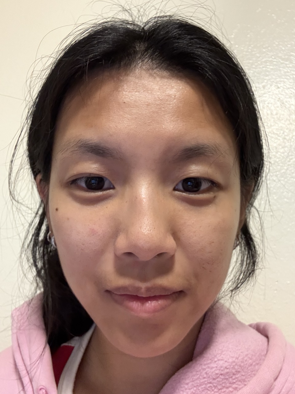 Stepped-back and zoomed-in portrait with reduced distortion